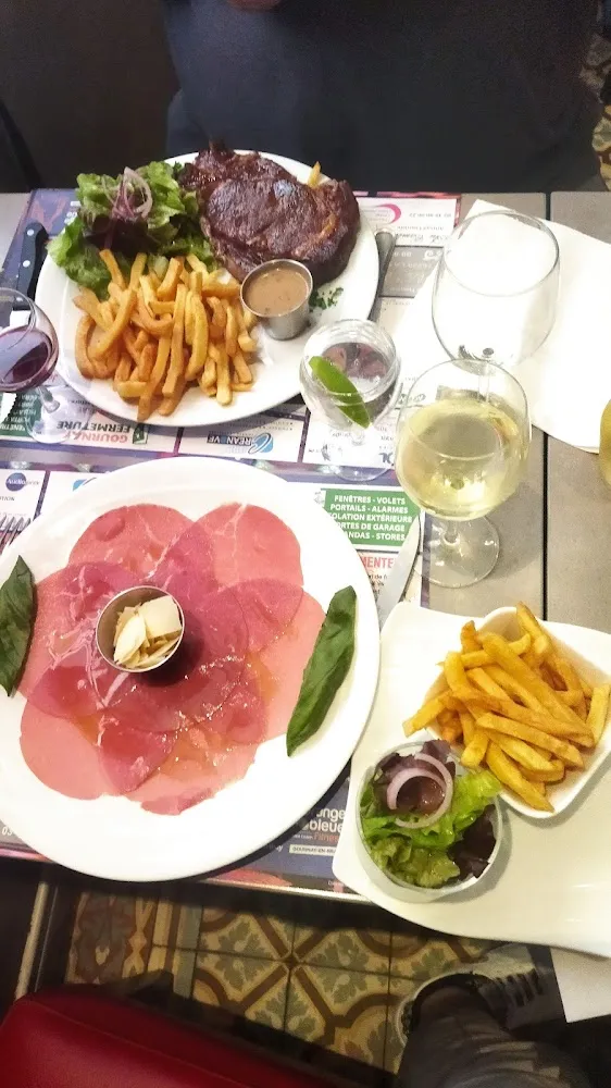 Entrecote Frites Carpaccio de Boeuf